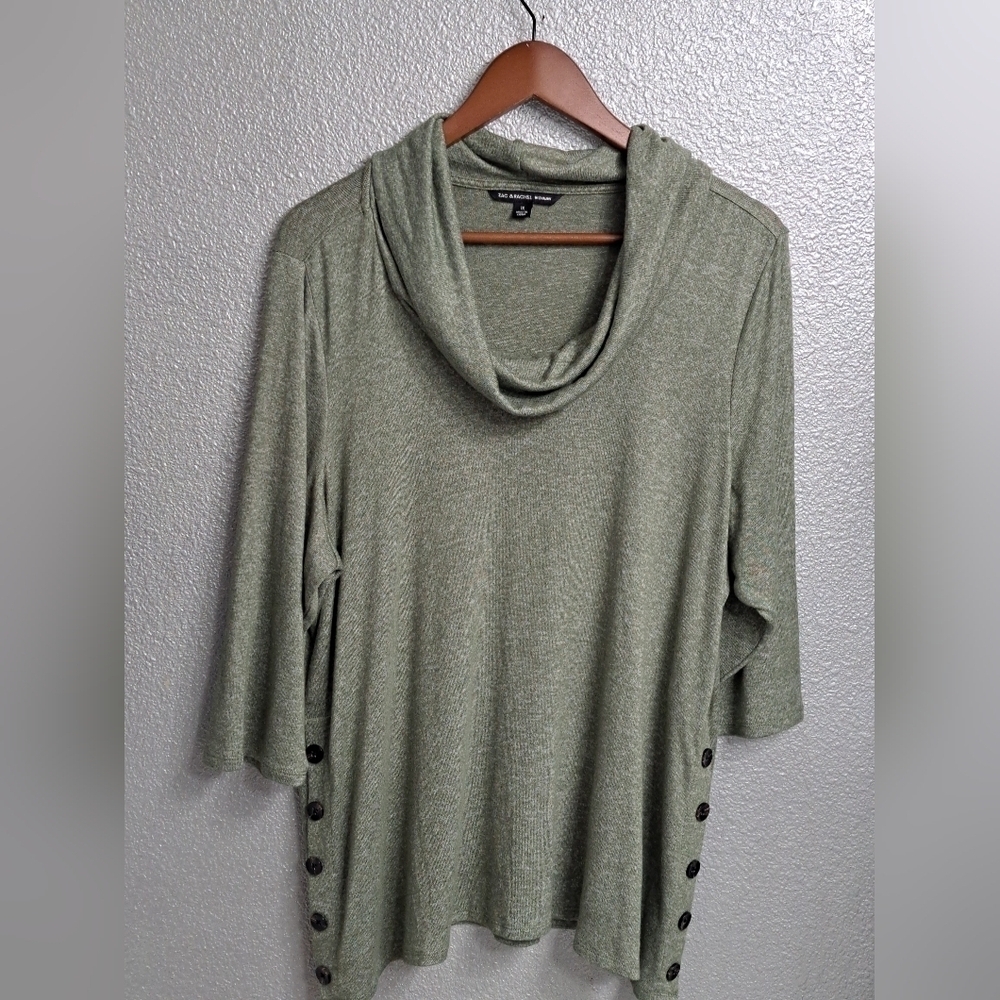 Zac & Rachel Chic Green Cowl Neck Top    Size M